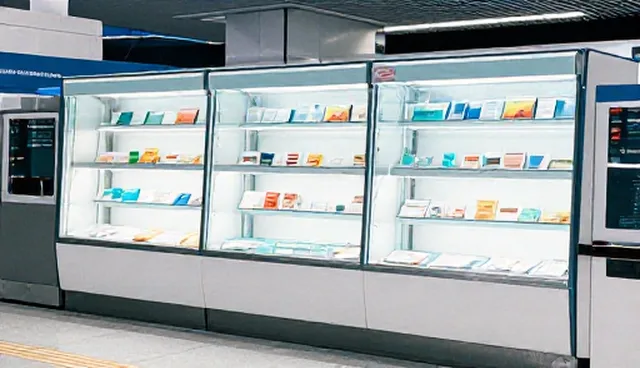 商业展厅中商用展示柜如何兼顾性能与适用条件